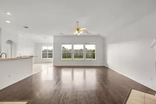 525 Lockland Ln, League City, TX 77573 - Photo 6
