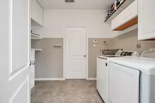3803 May Ridge Ln, Sugar Land, TX 77479 - Photo 18