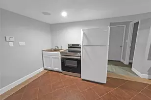 7013 Hemlock St, Houston, TX 77087 - Photo 1