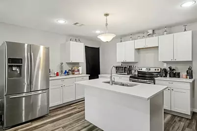 4421 Caplin Street, Houston, TX 77026 - Photo 6