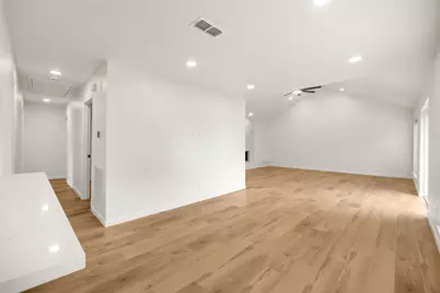 3305 Avenue R, Rosenberg, TX 77471 - Photo 8
