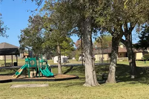 10519 Twin Circles, Montgomery, TX 77356 - Photo 8