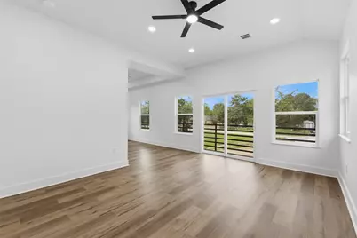 732 Azalea St, Prairie View, TX 77484 - Photo 12
