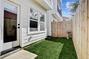 2013 Cochran St, Houston, TX 77009 - Photo 6