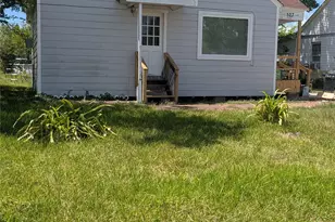 527 W 6th St, Freeport, TX 77541 - Photo 2