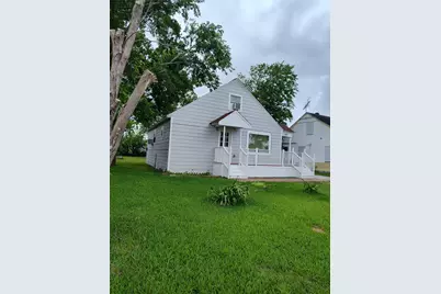 527 W 6th Street, Freeport, TX 77541 - Photo 2