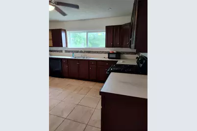 527 W 6th Street, Freeport, TX 77541 - Photo 4