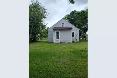 527 W 6th Street, Freeport, TX 77541 - Photo 24