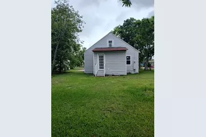 527 W 6th Street, Freeport, TX 77541 - Photo 22