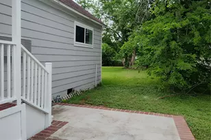 527 W 6th St, Freeport, TX 77541 - Photo 20