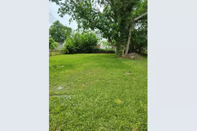 527 W 6th Street, Freeport, TX 77541 - Photo 24