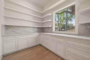 4046 Drummond St, Houston, TX 77025 - Photo 10