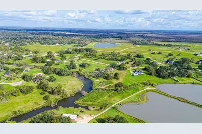 608 Wagon Wheel Tr Trail, Angleton, TX 77515 - Photo 26