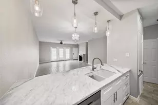 346 Wilcrest Dr, Houston, TX 77042 - Photo 16