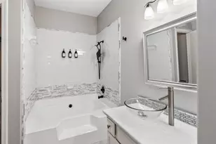 346 Wilcrest Dr, Houston, TX 77042 - Photo 18