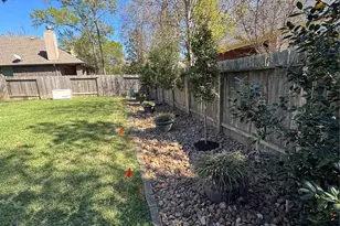 111 Meadow Valley Dr, Conroe, TX 77384 - Photo 32