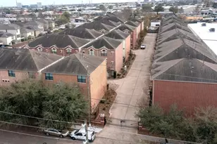 8715 Meadowcroft Dr, Houston, TX 77063 - Photo 40