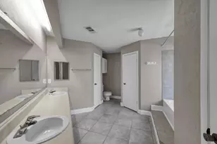 12015 Fallbrook Dr, Houston, TX 77065 - Photo 18