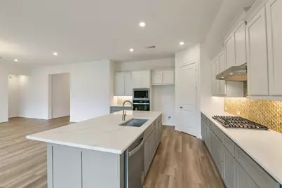 16119 Rustling Woods Road, Conroe, TX 77302 - Photo 10