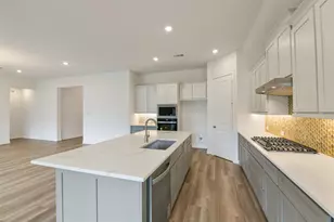 16119 Rustling Woods Rd, Conroe, TX 77302 - Photo 10