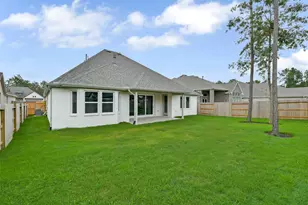 16119 Rustling Woods Rd, Conroe, TX 77302 - Photo 36