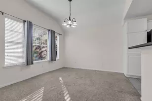 15 Scarlet Woods Ct, The Woodlands, TX 77380 - Photo 4