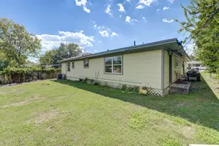 1908 Mississippi St, Baytown, TX 77520 - Photo 38