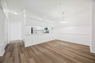 2111 Welch St, Houston, TX 77019 - Photo 2