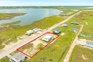 326 Bay Ave, Surfside Beach, TX 77541 - Photo 8