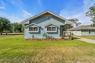 730 S Holmes St, La Porte, TX 77571 - Photo 4