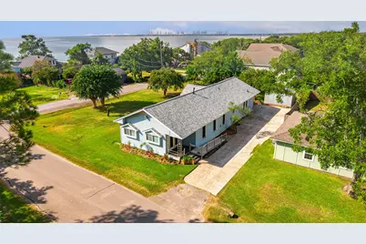 730 S Holmes Street, La Porte, TX 77571 - Photo 1