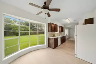 11502 Elmcroft Dr, Houston, TX 77099 - Photo 14