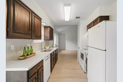 11502 Elmcroft Drive, Houston, TX 77099 - Photo 14