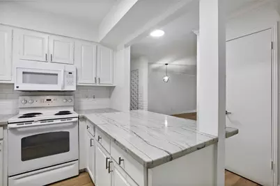 857 Wax Myrtle Lane #4, Houston, TX 77079 - Photo 22