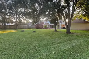 8230 Falling Water Ct, Sugar Land, TX 77478 - Photo 10