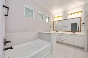 13010 Oleander Bay Ln, Texas City, TX 77568 - Photo 6