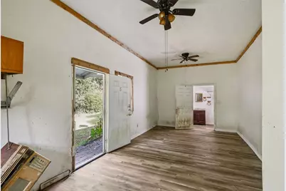 242 Bishop, Livingston, TX 77351 - Photo 12