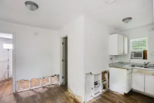 242 Bishop, Livingston, TX 77351 - Photo 10