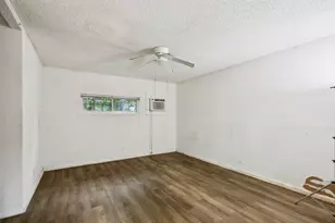 242 Bishop, Livingston, TX 77351 - Photo 2