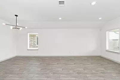 1826 Plantation Place, Baytown, TX 77523 - Photo 4
