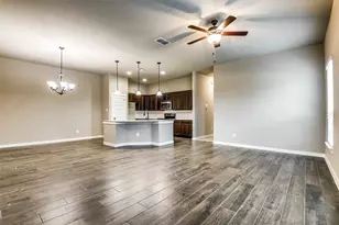 202 Oakcrest, Conroe, TX 77304 - Photo 4
