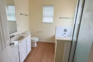 8006 Singing Sonnet Ln, Houston, TX 77072 - Photo 28