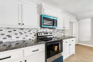 712 S Blackwell St, La Porte, TX 77571 - Photo 12