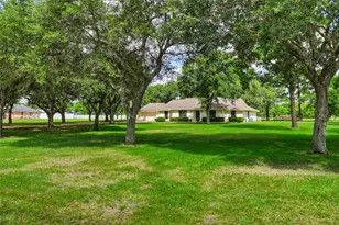 8485 Moravian Dr, Sealy, TX 77474 - Photo 4
