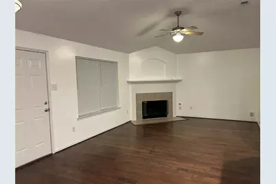 4702 Buescher Court, Pearland, TX 77584 - Photo 2