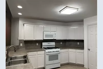 4702 Buescher Court, Pearland, TX 77584 - Photo 12