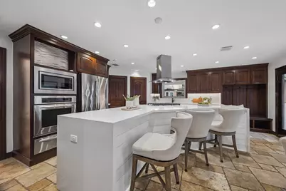 8321 Burkhart Court, Houston, TX 77055 - Photo 14