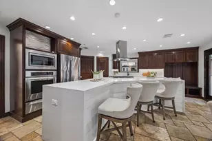 8321 Burkhart Ct, Houston, TX 77055 - Photo 14