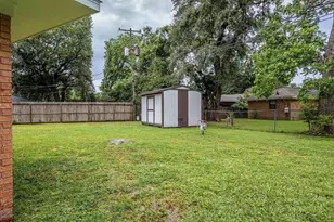 1902 Gillette St, Baytown, TX 77520 - Photo 34