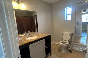 727 W 6th St, Freeport, TX 77541 - Photo 10